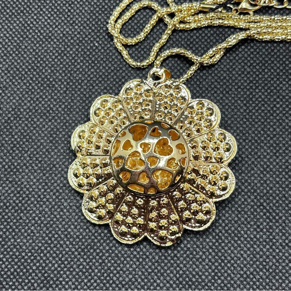 NECKLACE! Betsey Johnson meets Murakami! Flower Smile Face w Gems BNWT - Picture 5 of 9